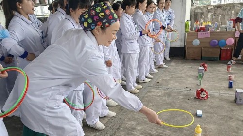 雅安仁康醫(yī)院：慶祝5.12國(guó)際護(hù)士節(jié)，這樣的團(tuán)建太甜太暖